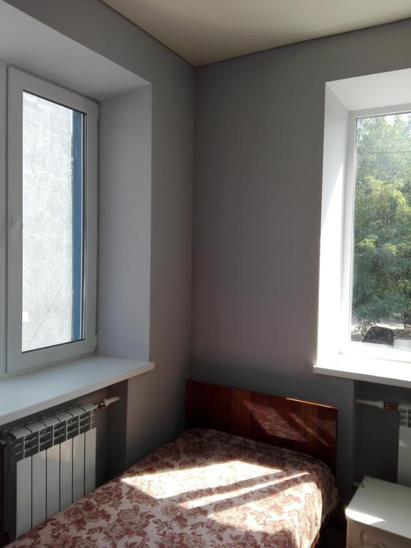 Apartment On Kryvorizhstal Street 35-24 克里沃罗格 外观 照片