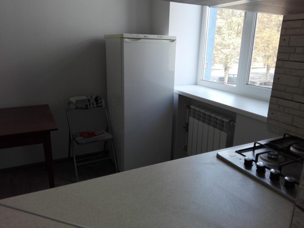 Apartment On Kryvorizhstal Street 35-24 克里沃罗格 外观 照片