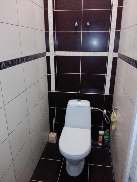 Apartment On Kryvorizhstal Street 35-24 克里沃罗格 外观 照片